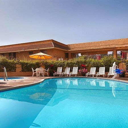 Monterey Park Inn Екстер'єр фото